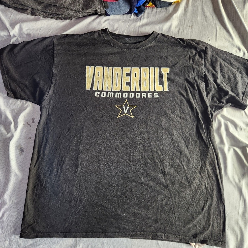 Vanderbilt Commodores T-Shirt Black Gold V Star NCAA College Football Fan